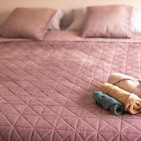 Shared Retro Vintage Luxury Apartment Bucarest Esterno foto