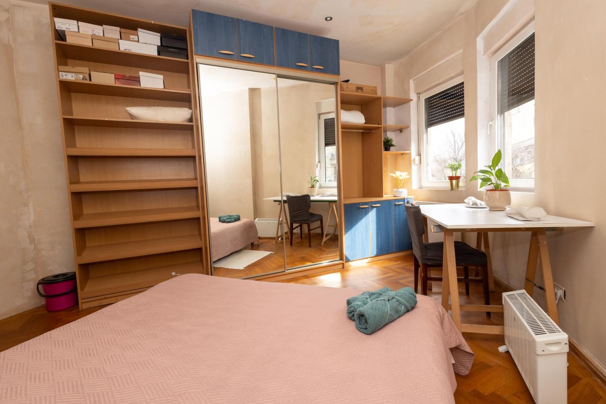 Shared Retro Vintage Luxury Apartment Bucarest Esterno foto