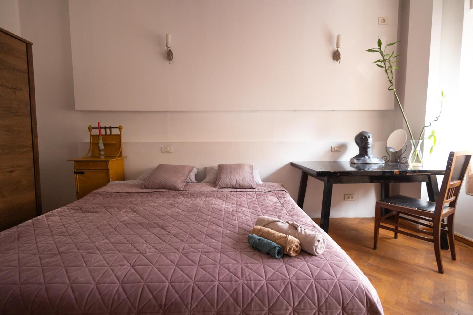Shared Retro Vintage Luxury Apartment Bucarest Esterno foto