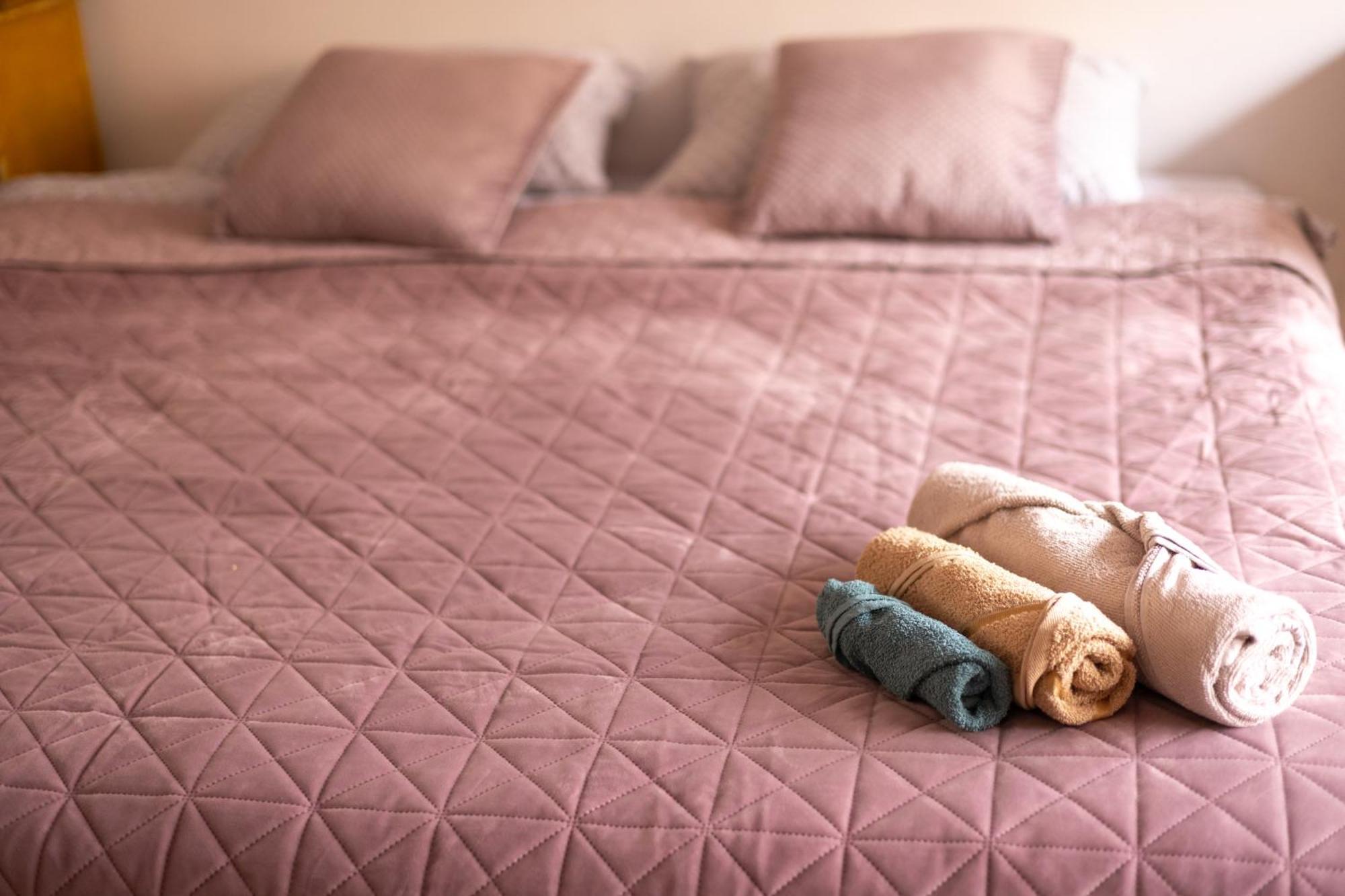 Shared Retro Vintage Luxury Apartment Bucarest Esterno foto