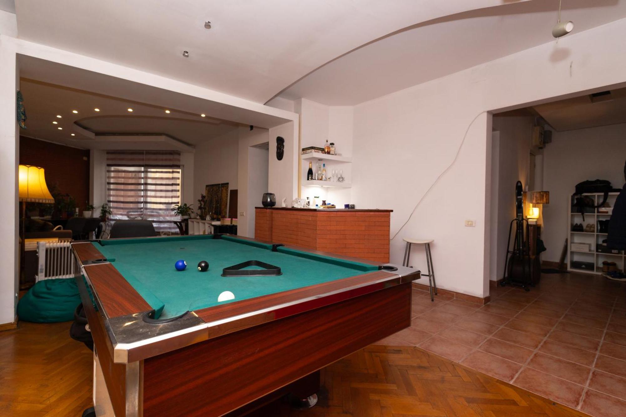 Shared Retro Vintage Luxury Apartment Bucarest Esterno foto