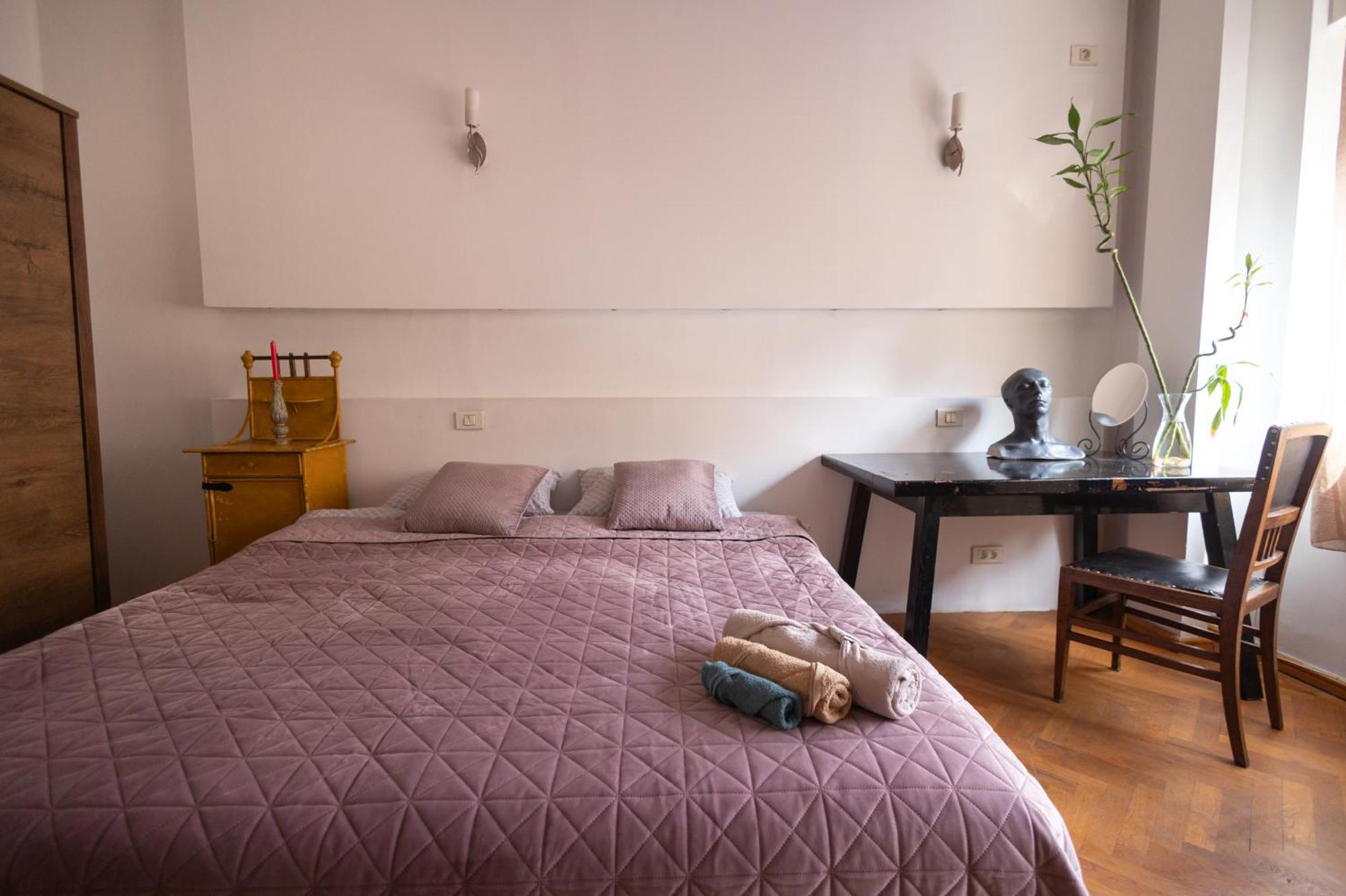 Shared Retro Vintage Luxury Apartment Bucarest Esterno foto