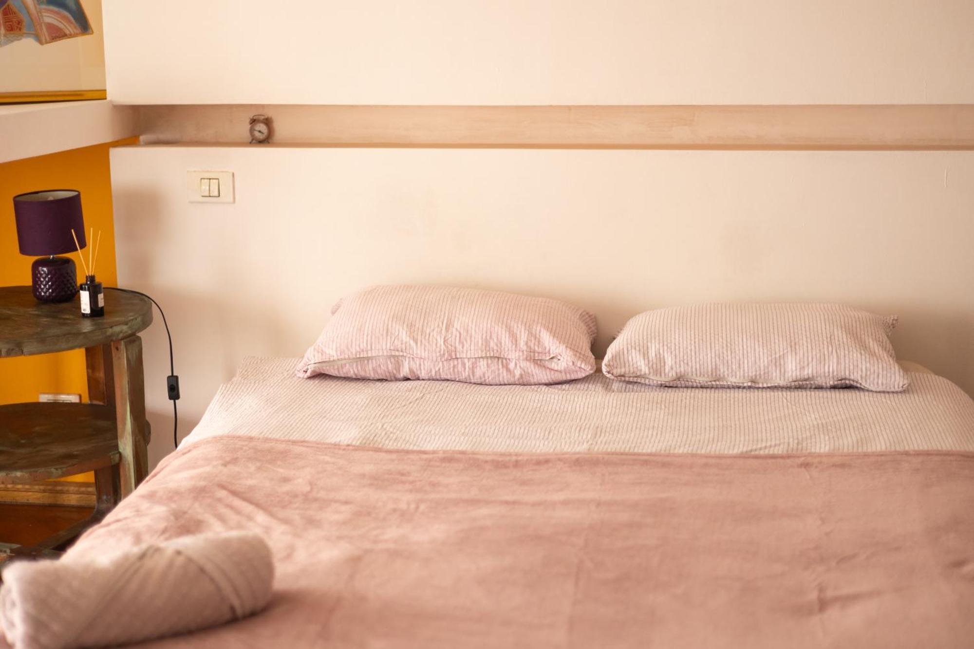 Shared Retro Vintage Luxury Apartment Bucarest Esterno foto