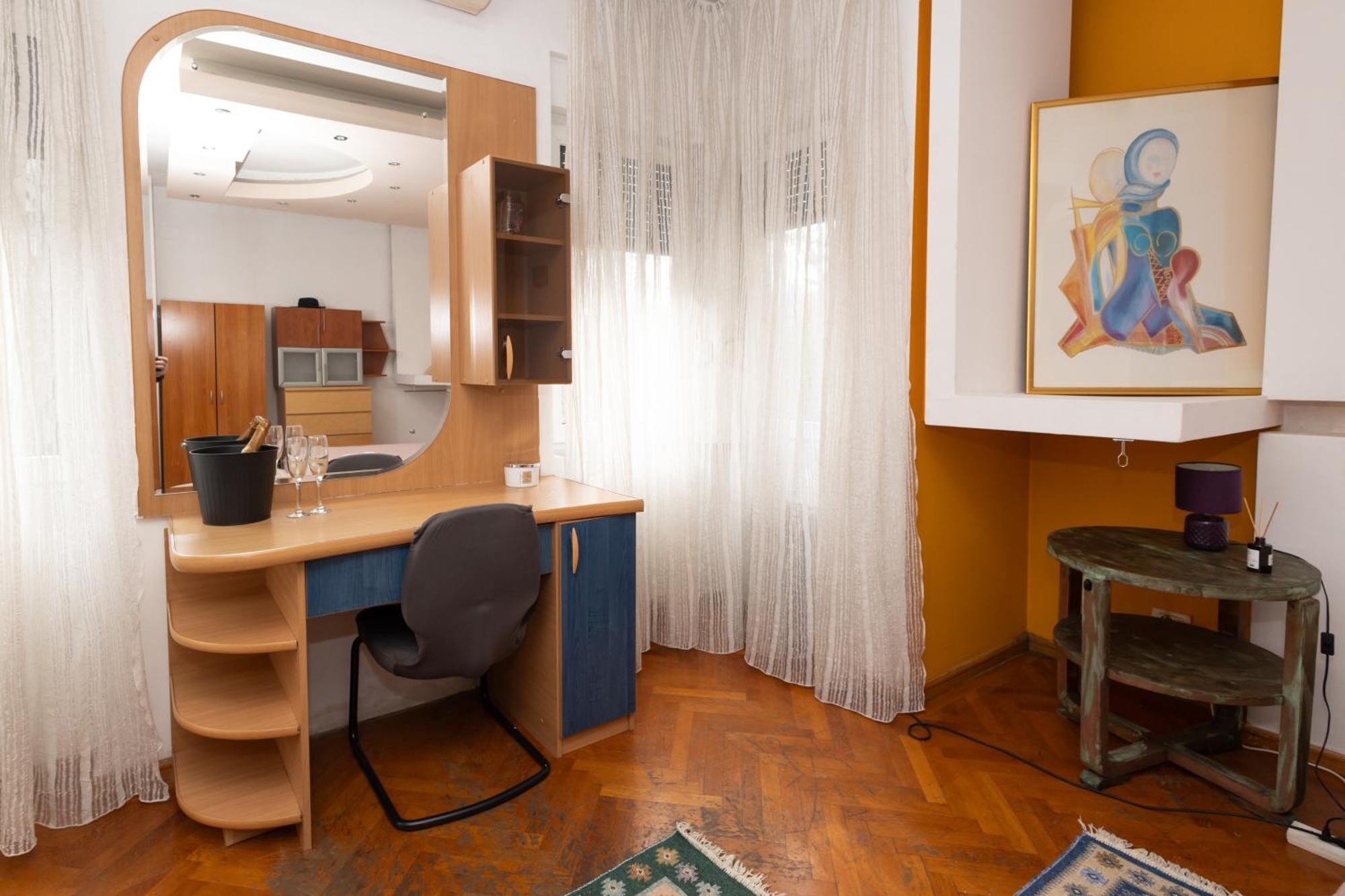 Shared Retro Vintage Luxury Apartment Bucarest Esterno foto