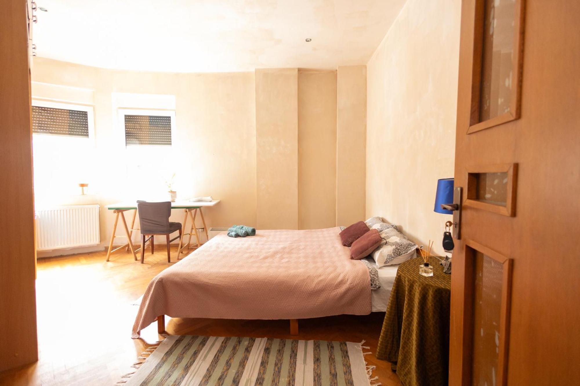 Shared Retro Vintage Luxury Apartment Bucarest Esterno foto